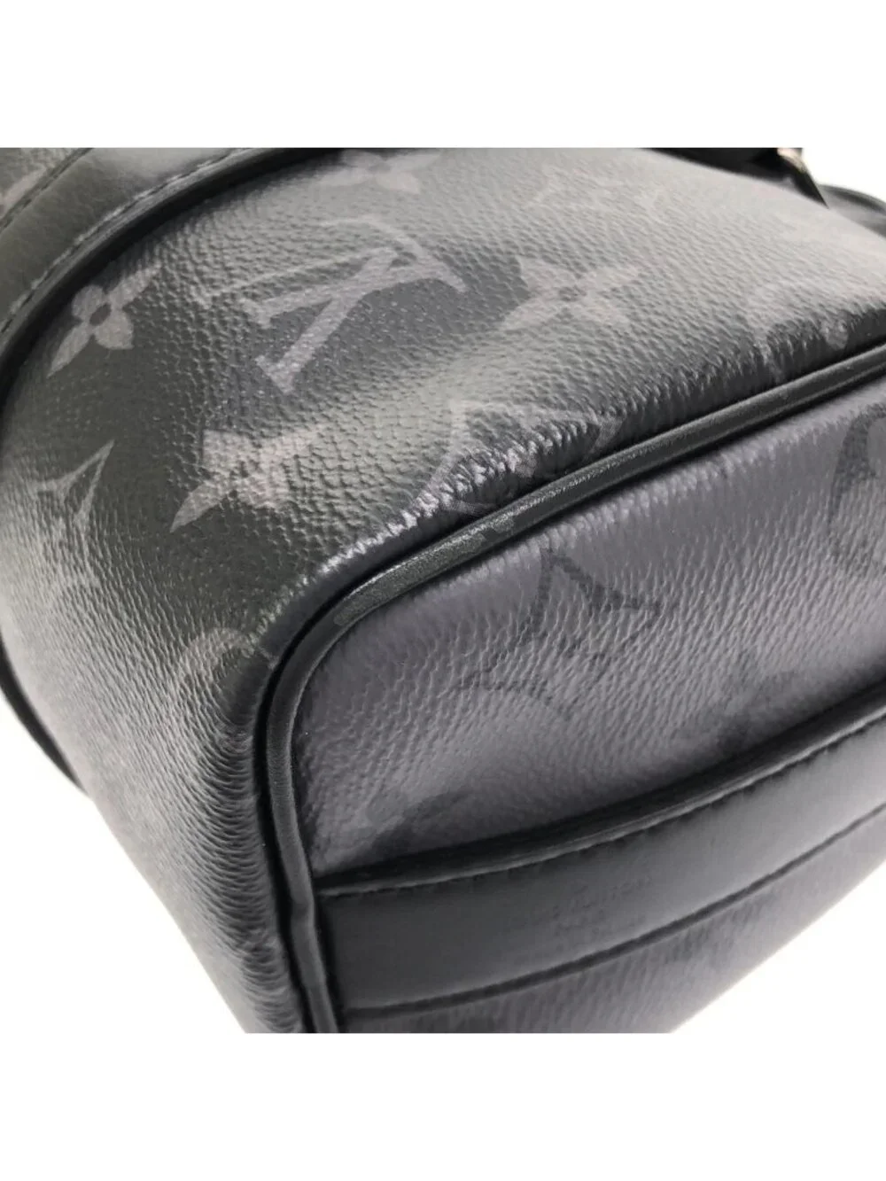Louis Vuitton Monogram Eclipse Reverse Keepall Bandouliere 25 Boston Bag